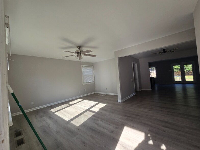 Building Photo - 804 Old Town Dr