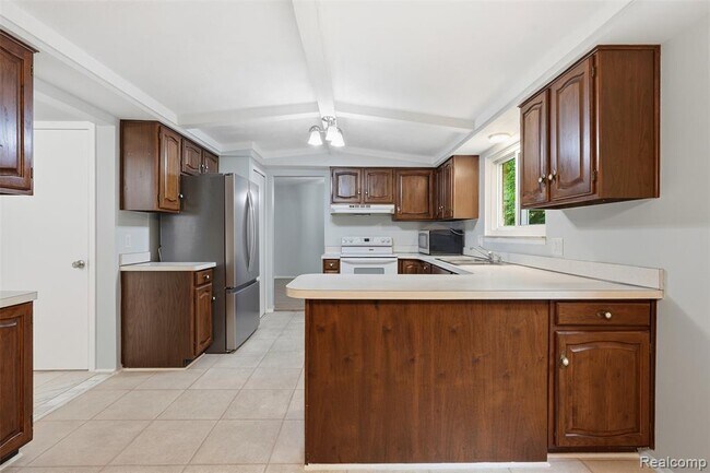 Building Photo - 1880 Welling Dr