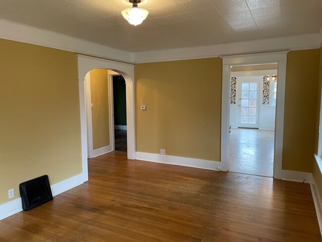 Building Photo - Cozy Private House Near Historic District of Georgetown