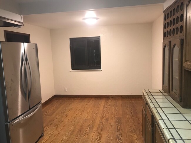 Building Photo - Indoor/outdoor living, spacious 4/2 on a quiet street in Mills Estates