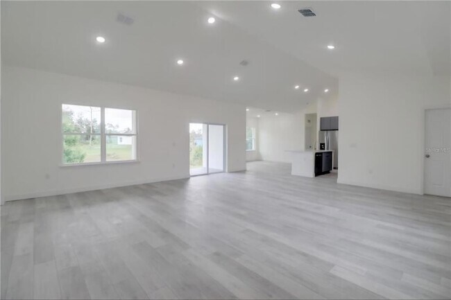 Building Photo - 14908 SW 63rd Ct