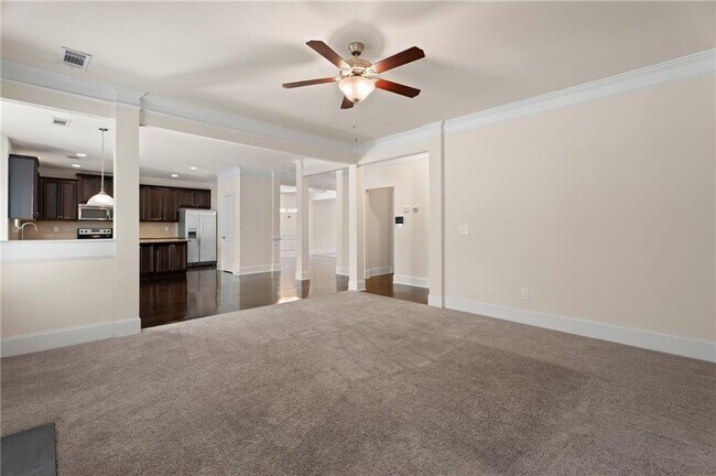 Building Photo - 165 Regency Pl