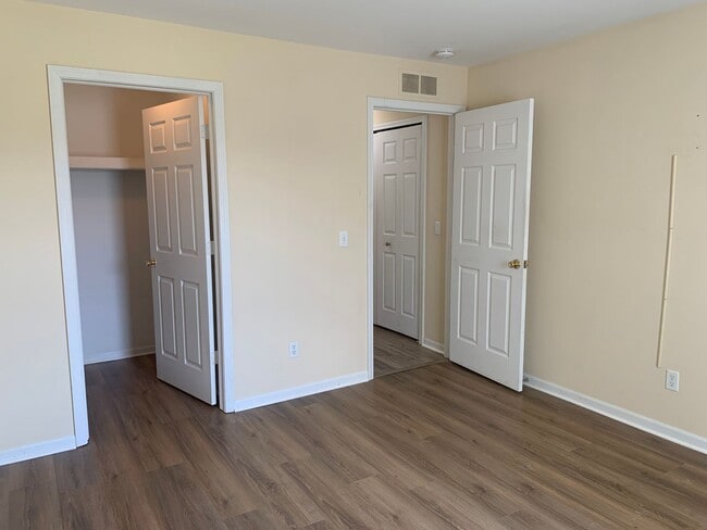 Building Photo - 2-Bedroom, 2-Bath Condo for Lease – Manors of Regency, Shelby Township