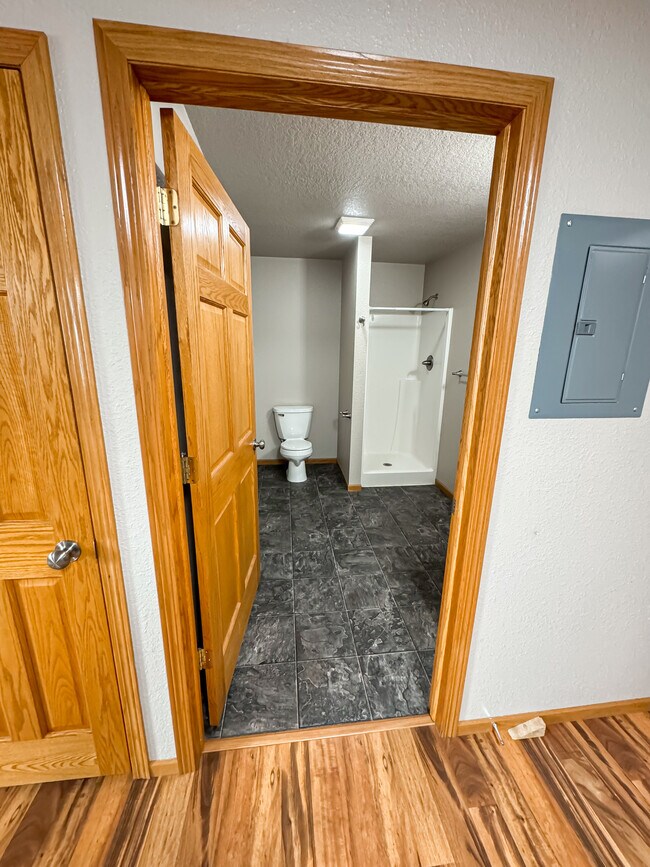 Building Photo - Theater Apartments Beulah