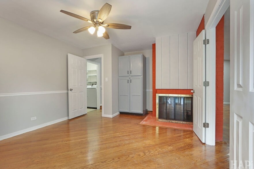 Building Photo - 1540 N Pepper Tree Dr