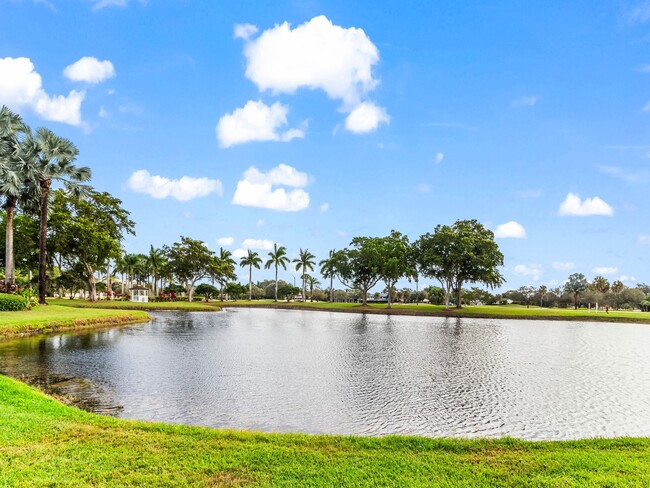 Building Photo - 9001 Jacaranda Ln