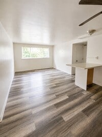 Building Photo - 510 Macie Ct