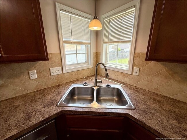 Building Photo - 2513 Hunting Bow Dr
