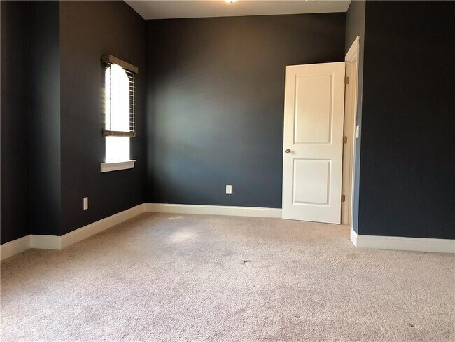 Building Photo - 2691 River Cane Wy