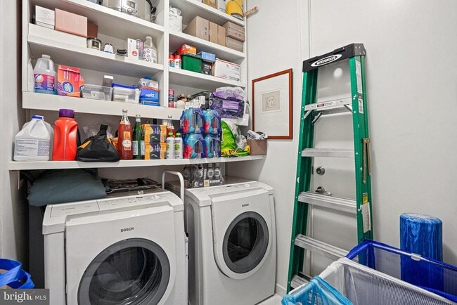 Building Photo - 1177 22nd St NW