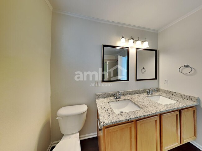 Building Photo - 4815 Talons Mark Dr