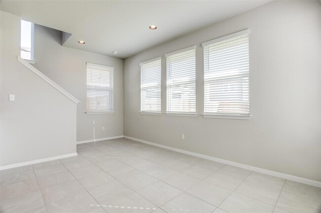 Building Photo - 140 Living Reef Dr