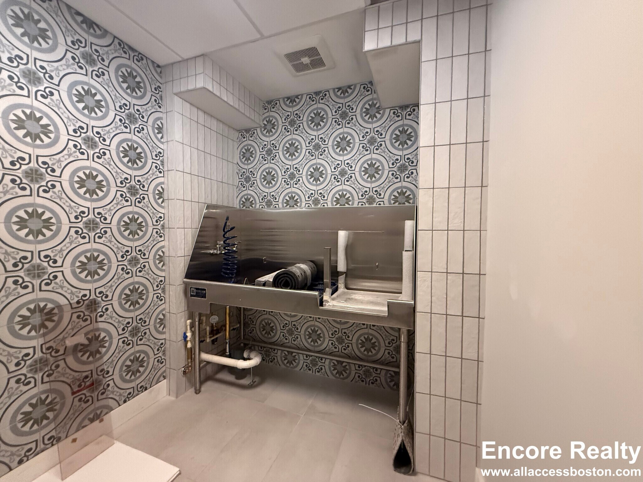 Building Photo - 199 Gardner St