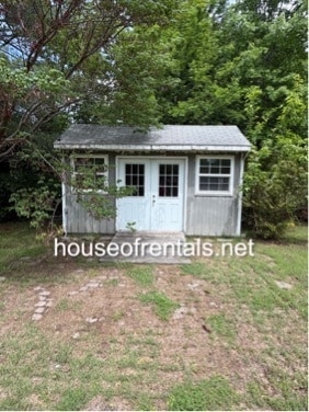Building Photo - 1004 Mockingbird Ln