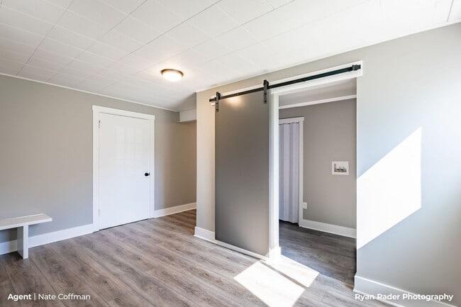 Building Photo - Downtown Rockford Single Family Home on White Pine Trail