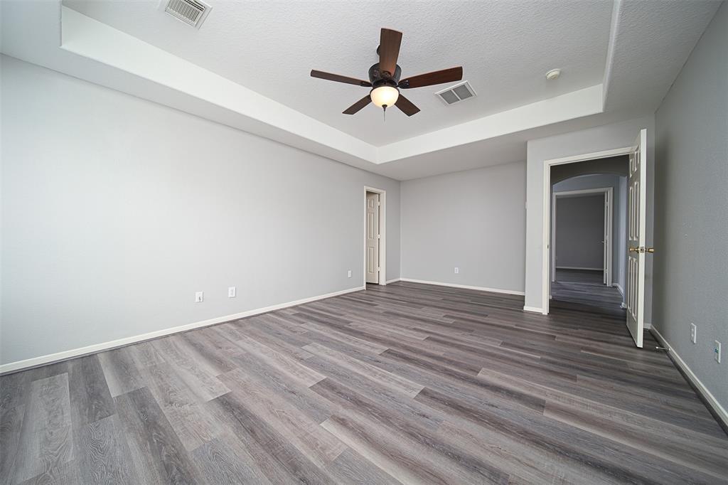 Building Photo - 15331 Hickory Dale St