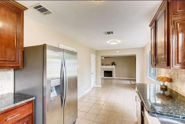 Building Photo - 11934 Rosethorn Dr