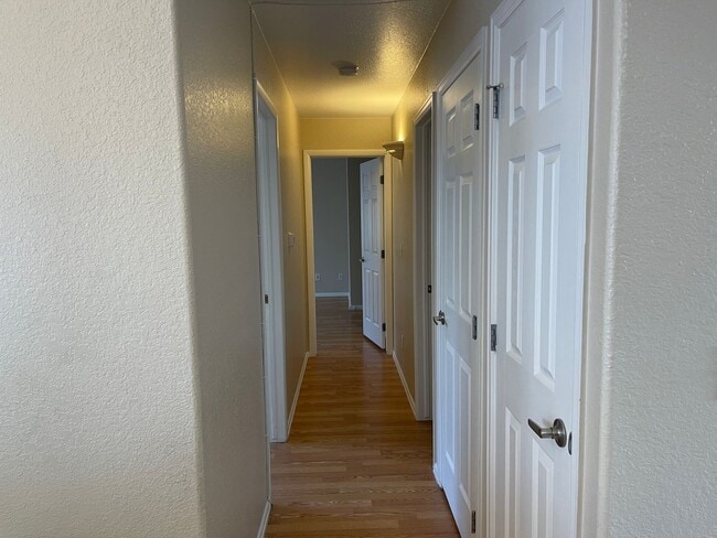 Building Photo - 1021 S Walden Way