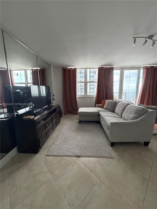 Building Photo - 3180 S Ocean Dr