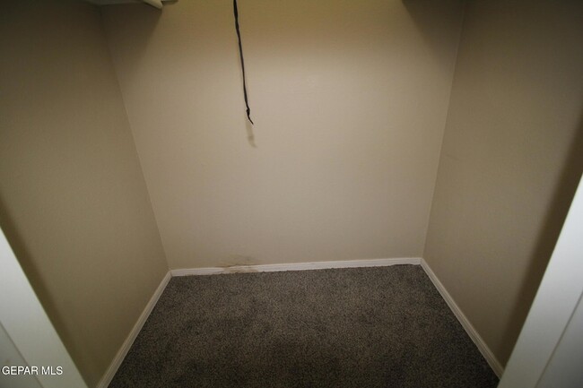 Building Photo - 351 Duanesburg St