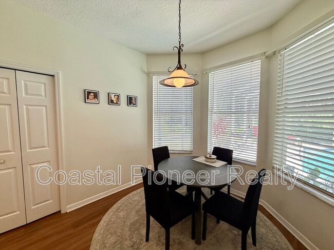 Building Photo - 11113 Avery Oaks Dr