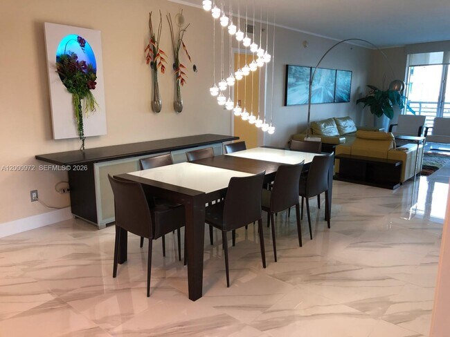 Building Photo - 325 S Biscayne Blvd