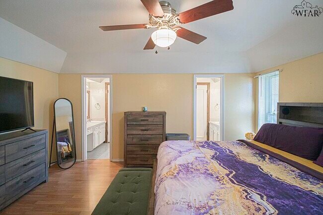 Building Photo - 1223 Amherst St