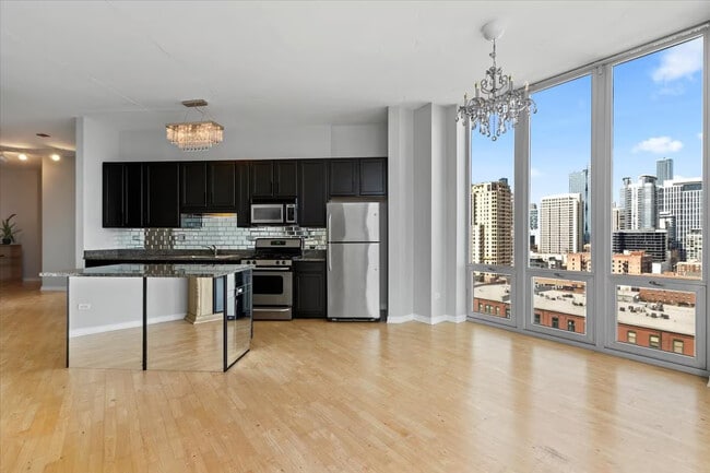 Building Photo - 1600 S Indiana Ave