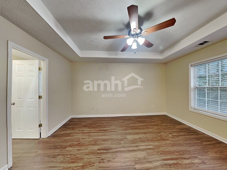 Building Photo - 445 Allens Landing Ct