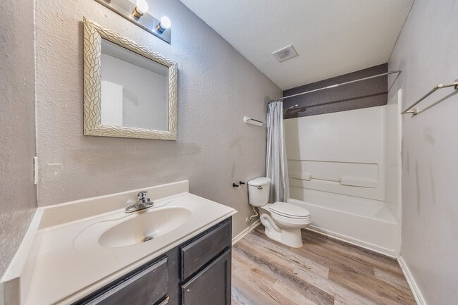 Building Photo - 20119 Baron Brook Dr