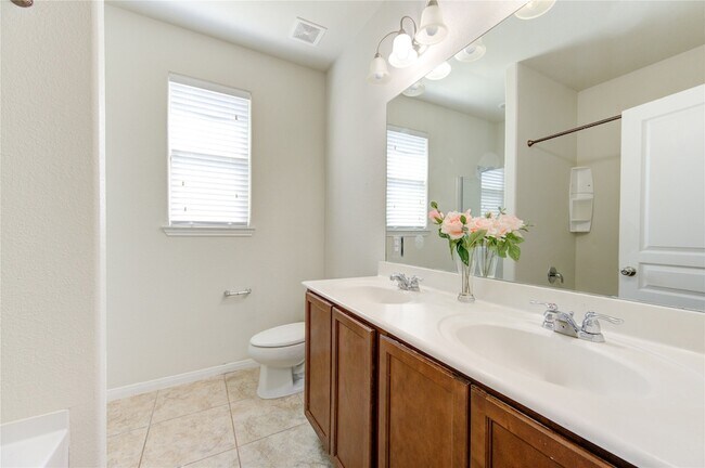 Building Photo - 5318 Hickory Harvest Dr