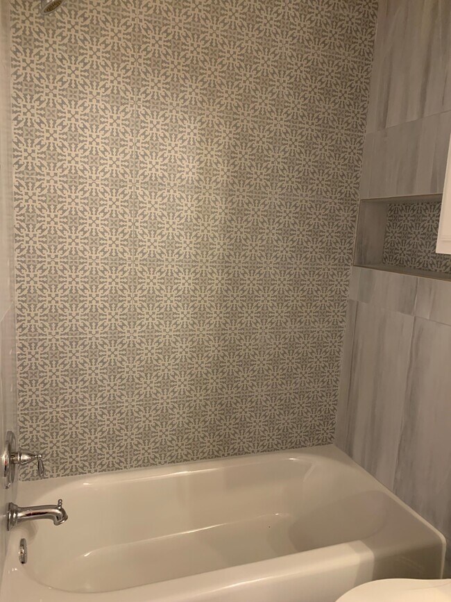 Building Photo - 1021 Autumn Cir