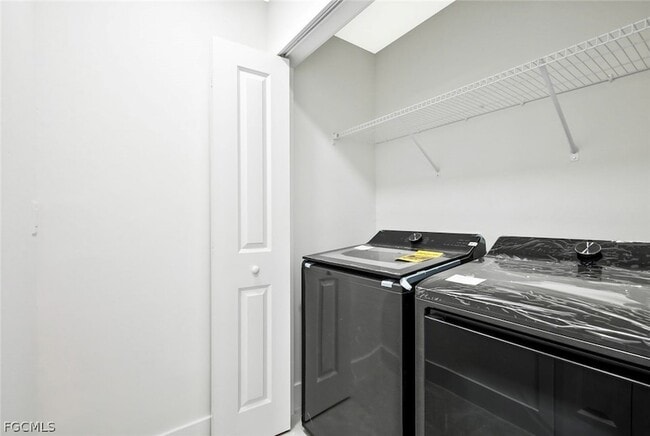 Building Photo - 3411 27th St SW