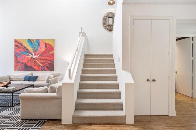 Building Photo - 2592 Sheltingham Dr