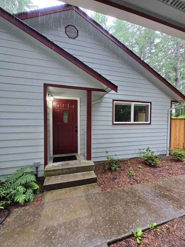 Primary Photo - 114 N Prairie Rd
