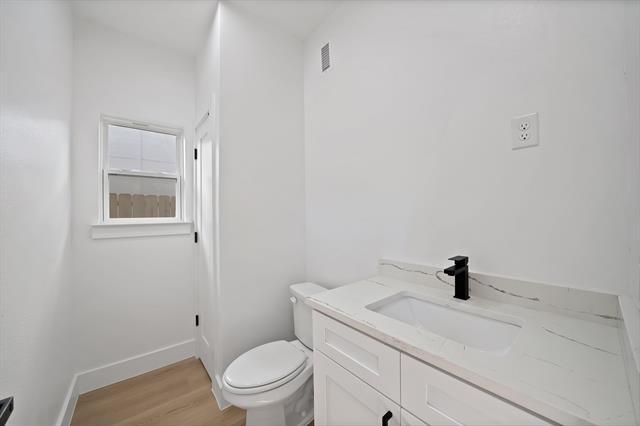 Building Photo - 4228 Aztec Dr