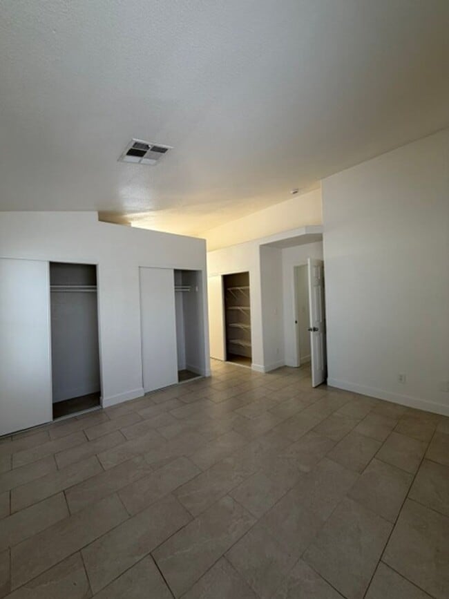 Building Photo - 3433 Golden Sage