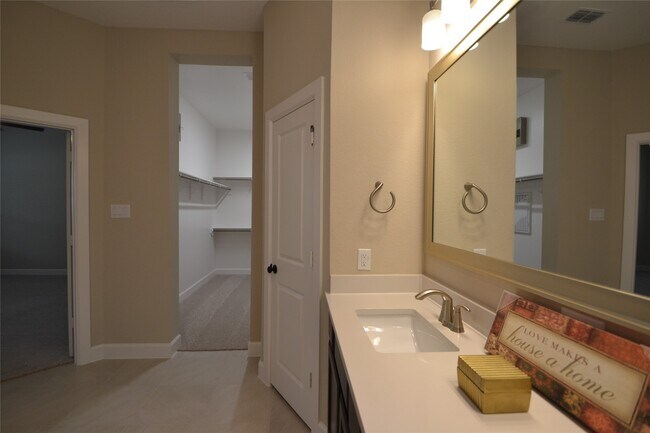 Building Photo - 3207 Kindred Wy