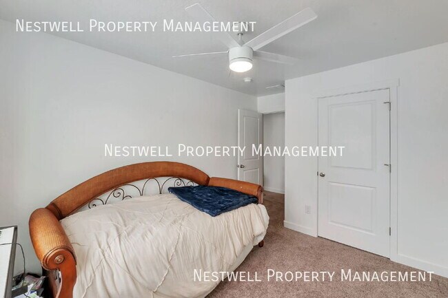 Building Photo - 1123 E Hatch Row