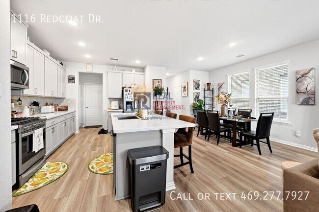 Building Photo - 1116 Redcoat Dr