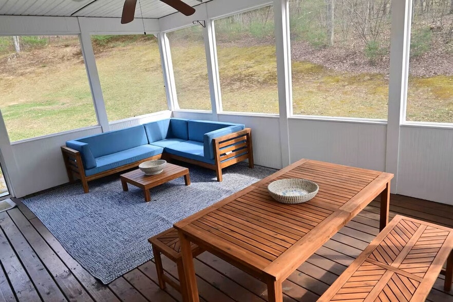 Building Photo - 184 Ruggles Rd