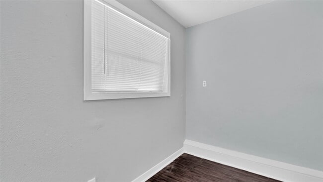 Building Photo - 5532 Eskridge St