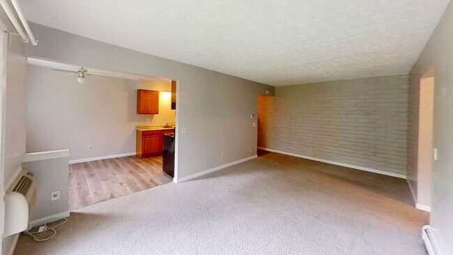 Building Photo - 17 Stenwick Dr