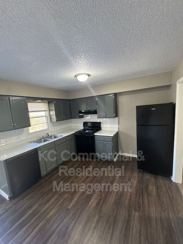 Building Photo - 218 SW 19th St