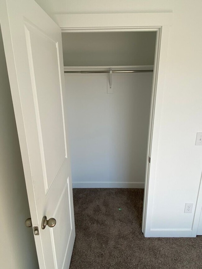 Building Photo - Room for Rent in Lehi!