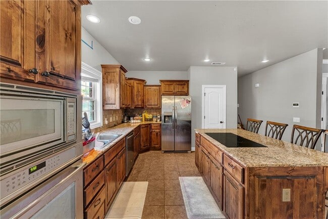 Building Photo - 2265 N Covington Park Blvd