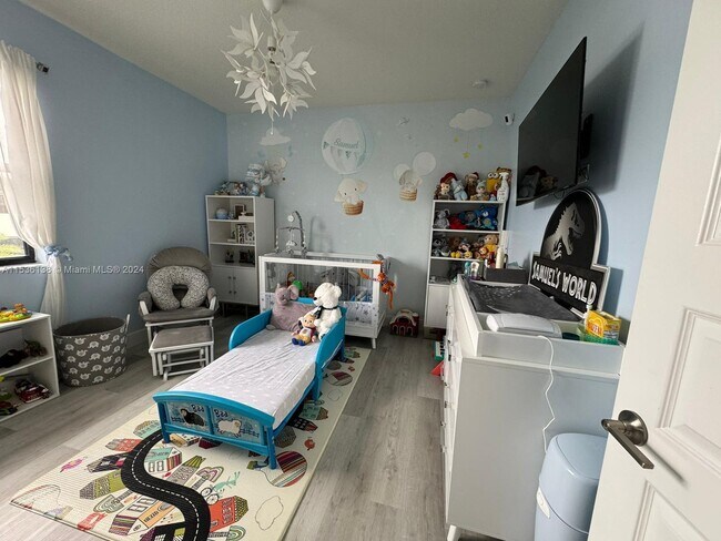 Building Photo - 8865 NW 160th Ter