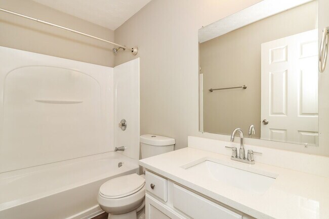 Building Photo - 187 Topaz Dr