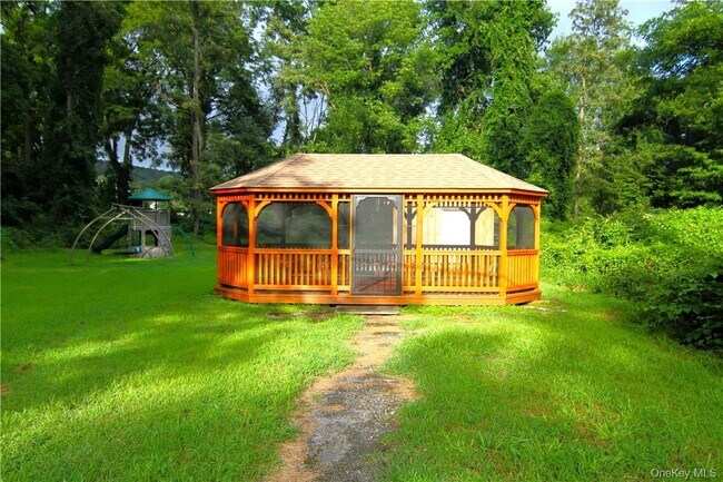 Building Photo - 71 Miller Rd