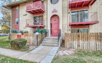 Building Photo - 2B/1B Upper Level Condo in Cottonwood Vill...